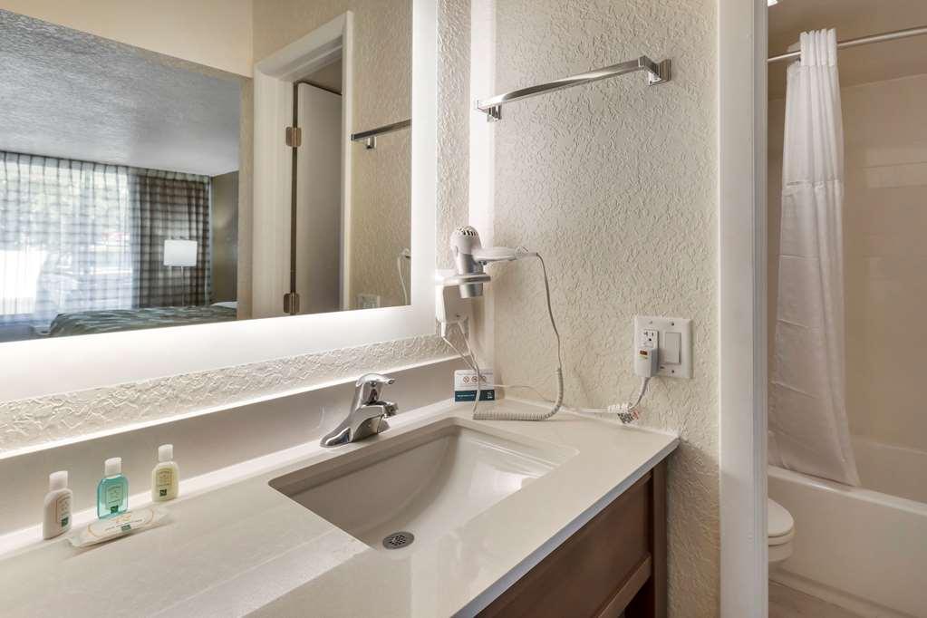 Quality Inn Saint Petersburg North-Tampa Bay Esterno foto